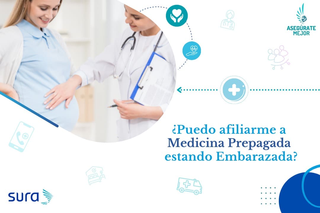 Médica atendiendo a una mujer embarazada, afiliarse a medicina prepagada estando embarazada