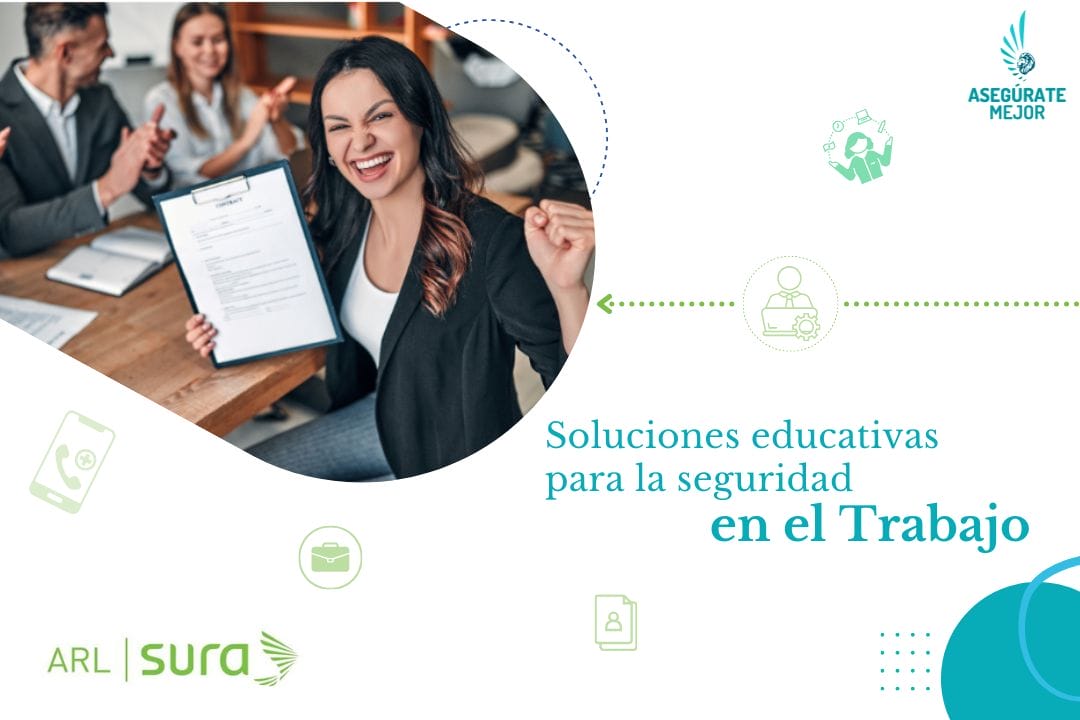 Mujer feliz mostrando un certificado, soluciones educativas de ARL SURA para la seguridad en el trabajo