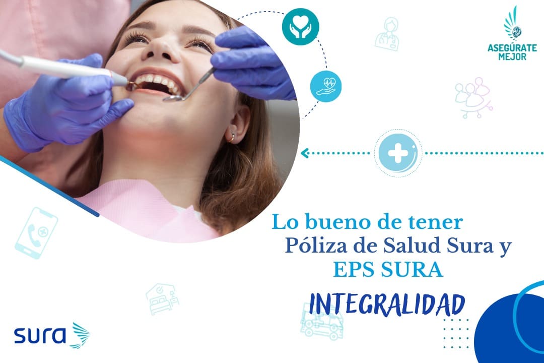Paciente sonriente en consulta odontológica, póliza de salud SURA y EPS SURA