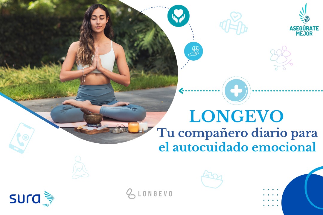 Mujer meditando en posición de yoga, Longevo como compañero de autocuidado emocional