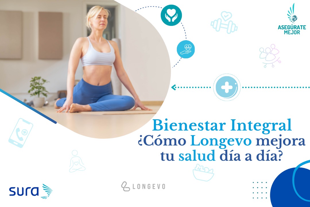 Mujer haciendo yoga en casa, bienestar integral con la app SURA Longevo