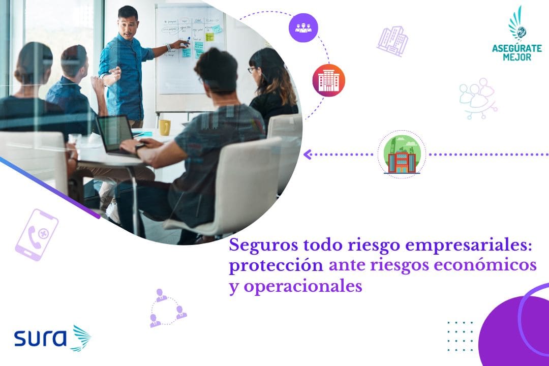 Equipo de trabajo en una presentación, seguros todo riesgo empresariales